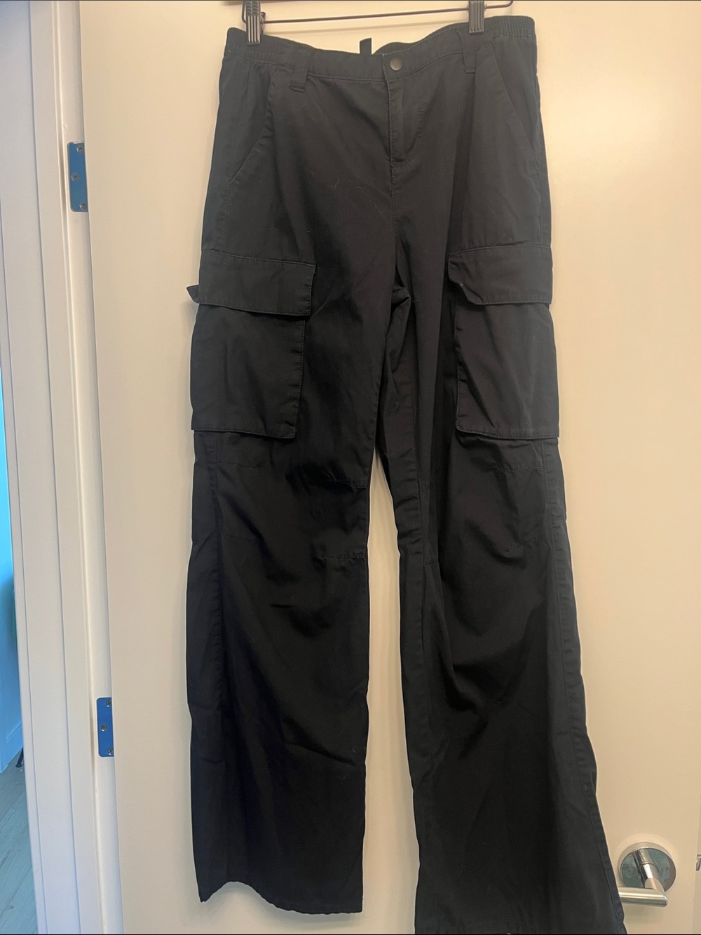 H&M Black Wide-Leg Cargo Trousers, size 4